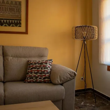 Atico Con Terraza En Cuesta Gomerez *
